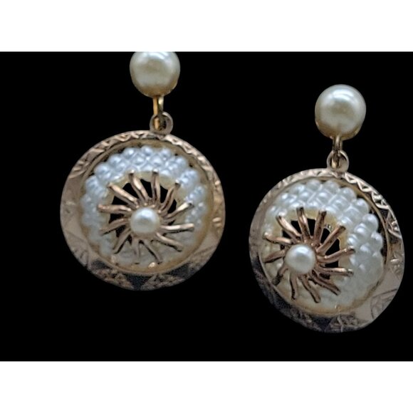 Faux Pearl Cluster Dangling Screw Back Earrings Etched Gold Plated Starburst VTG - Picture 1 of 16